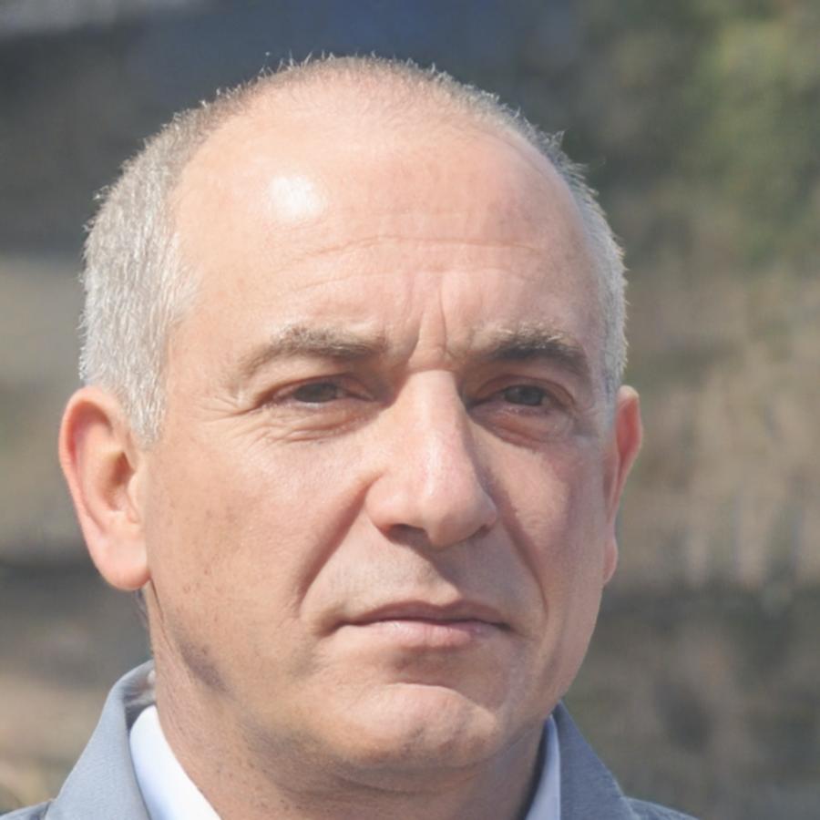 Porträt von Thomas Schneider